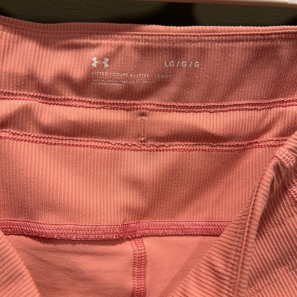 UNDER ARMOUR MADE IN JORDAN SIZE LG LEGGINGS NICE PINK LOOKS NEVER WORN POCKETS - Picture 3 of 4